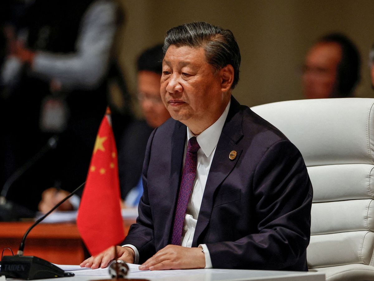 Foto: El presidente chino Xi Jinping en la sesión plenaria de la Cumbre 2023 de los BRICS en Johannesburgo. (Reuters/Gianluigi Guercia)