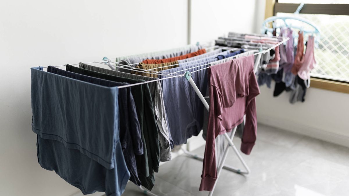 El truco para secar la ropa los días de lluvia y aprovechar al máximo el espacio del tendedero