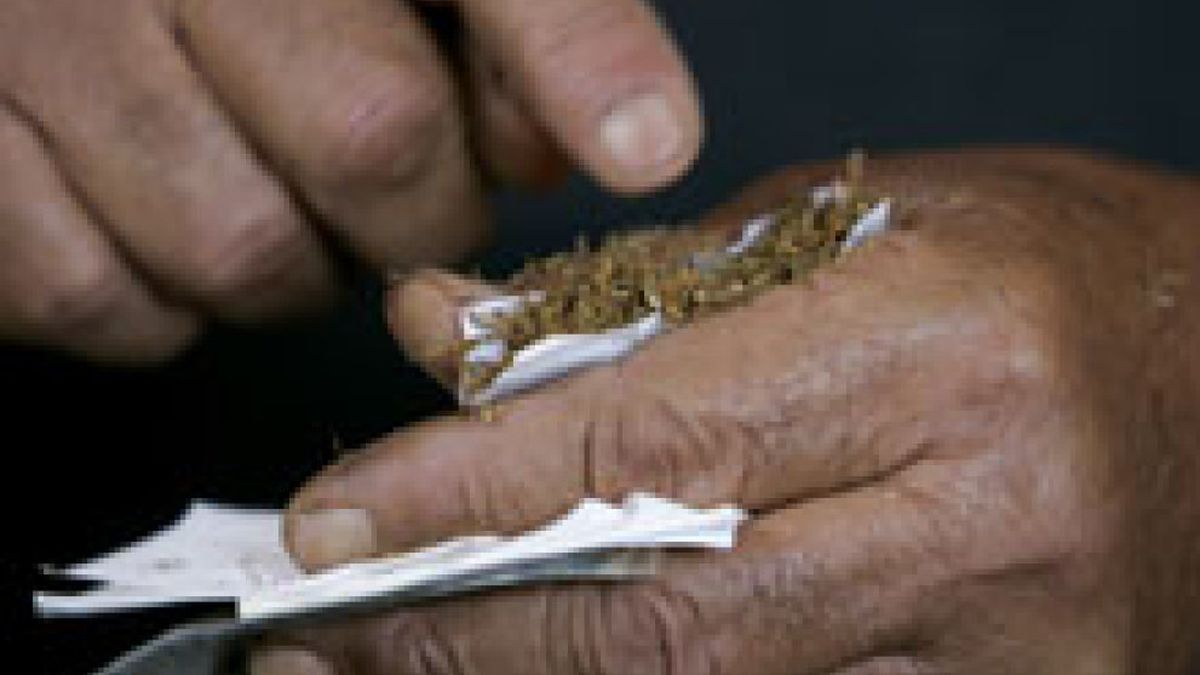 Las ventas de tabaco de liar se disparan un 68,9% hasta junio y las de cigarrillos caen un 8%