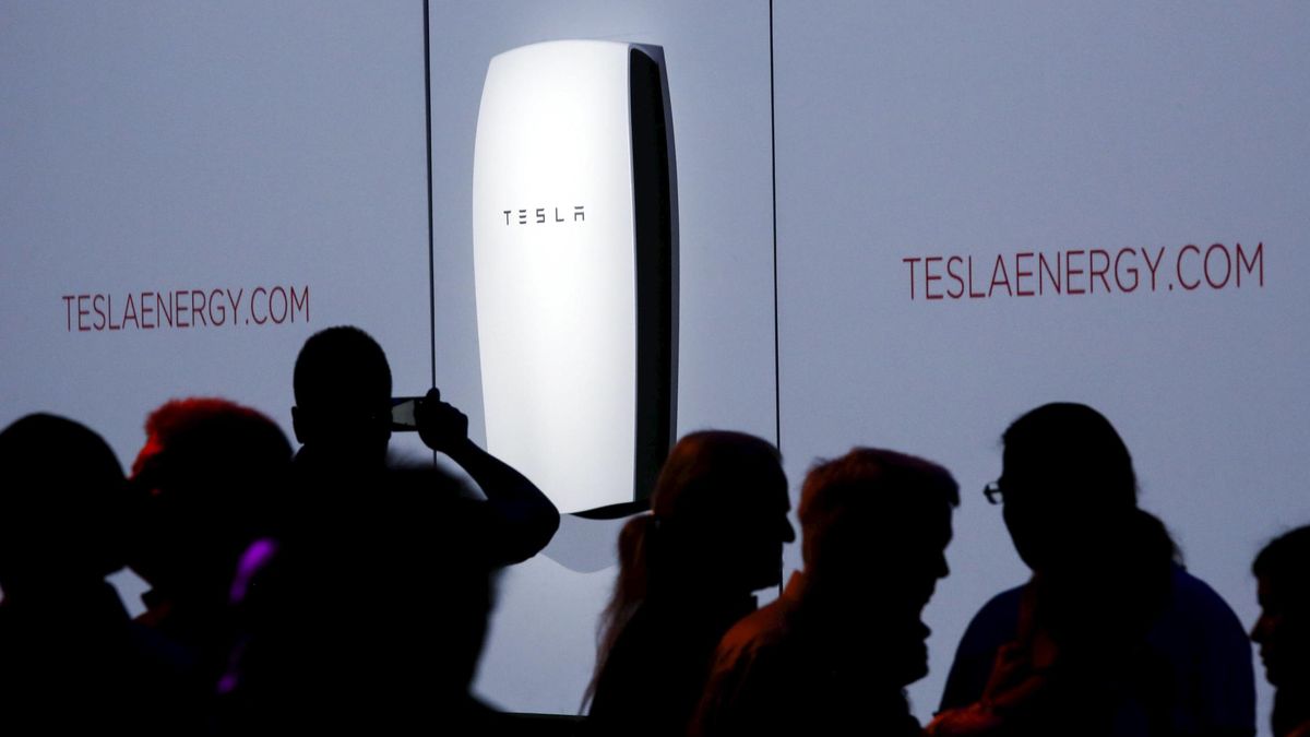 Tesla despliega sus baterías de autoconsumo en España de la mano de Holaluz