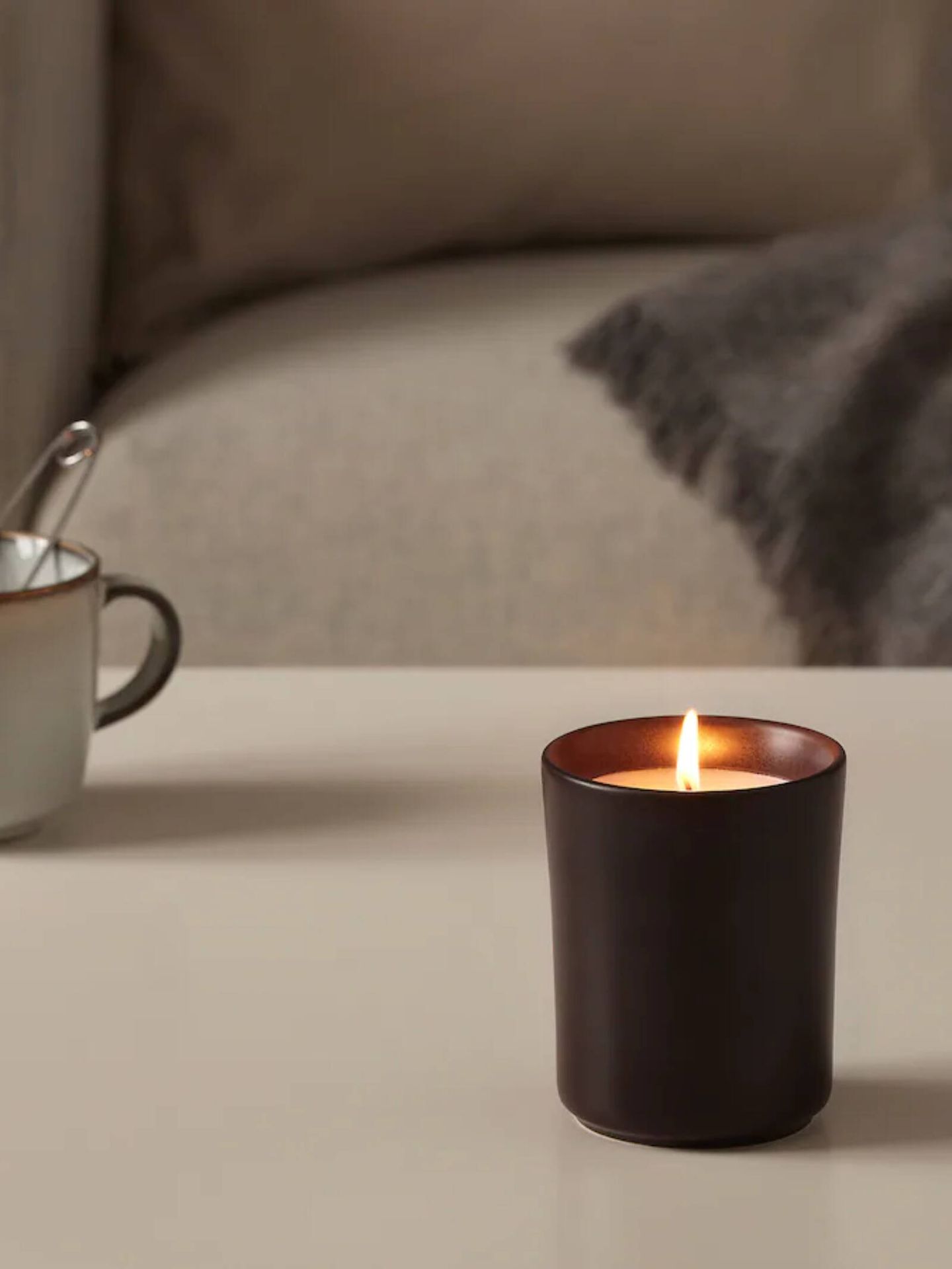 Aroma a invierno con las velas de Ikea, Zara Home y Primark Home. (Cortesía/ Ikea)