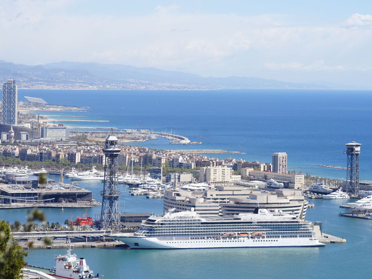 Foto: Crucero en el puerto de Barcelona, este pasado abril. (EFE/Enric Fontcuberta)