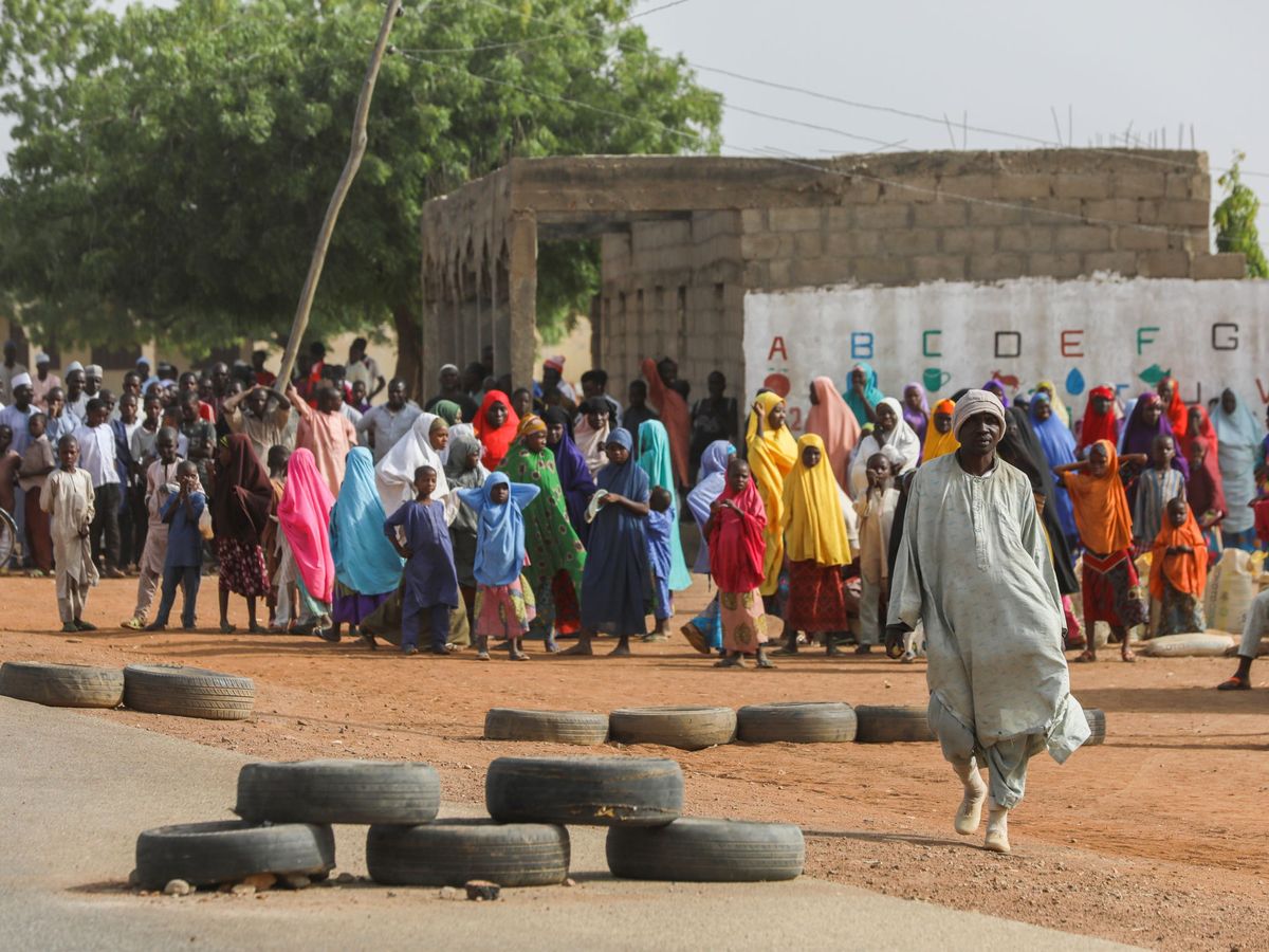 Foto: Así volvieron las niñas secuestradas en Jangebe, en la región de Zamfara (Reuters/Afolabi Sotunde)