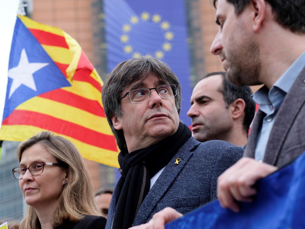 Foto: El expresidente catalán Carles Puigdemont en una protesta en Bruselas. (EFE)
