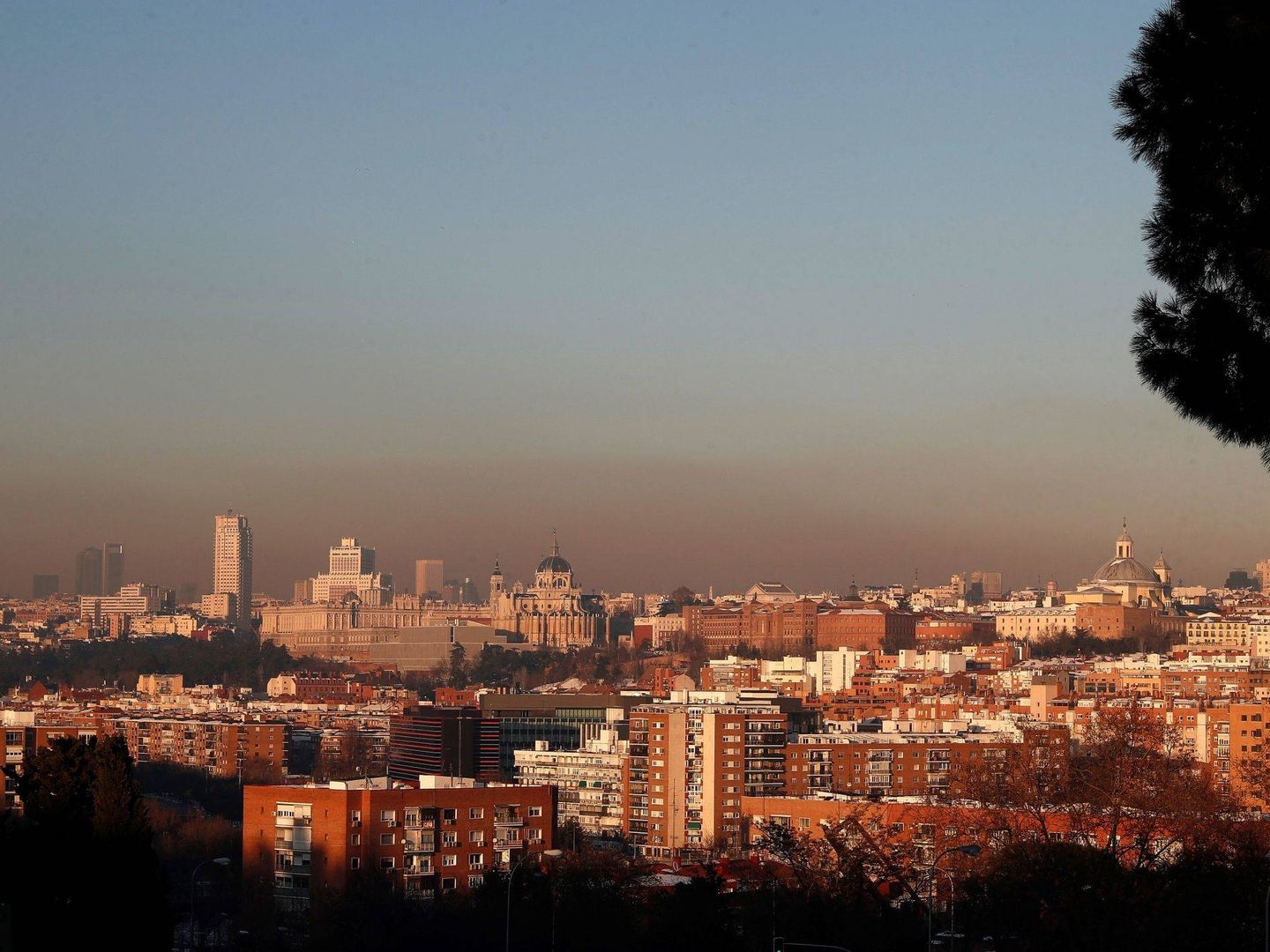 Durante filomena, la contaminación en Madrid se disparó por las calefacciones. (EFE/Mariscal)