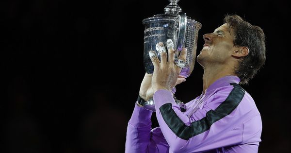 Foto: Rafa Nadal levanta el trofeo del US Open. (Reuters)