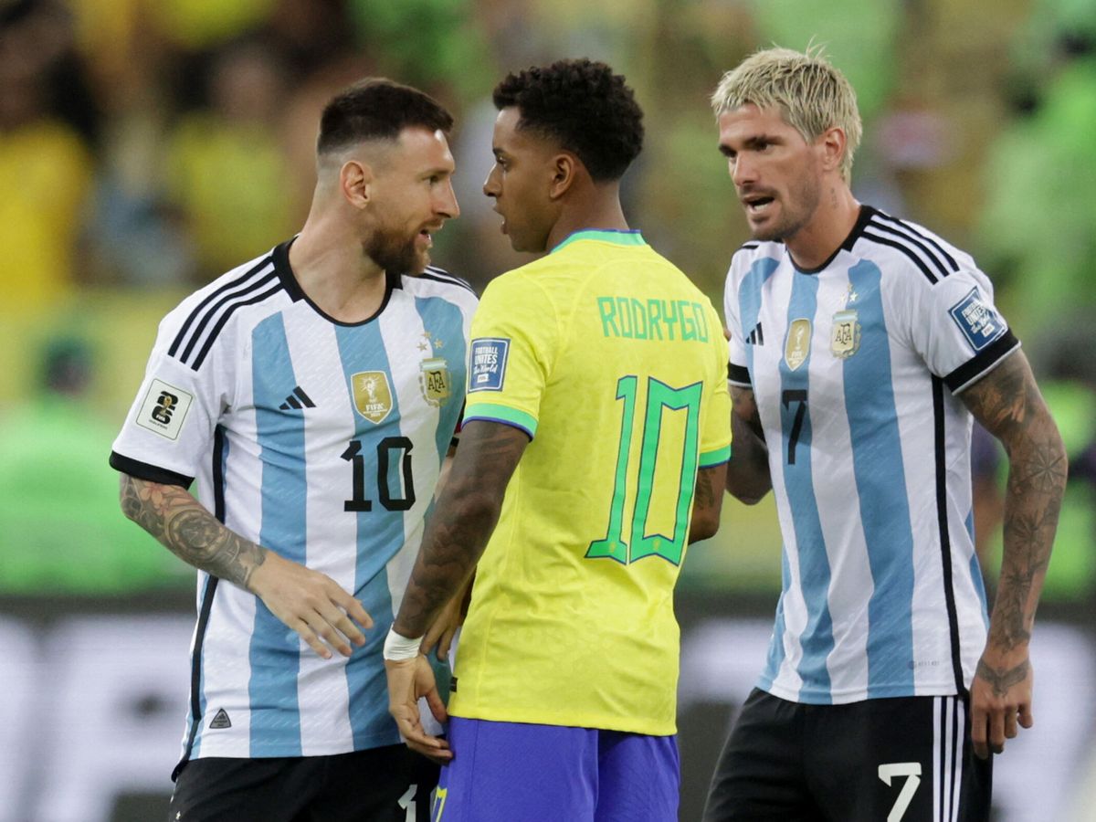 Foto: Messi y Rodrygo, encarados tras el Brasil-Argentina. (Reuters/Ricardo Moraes)
