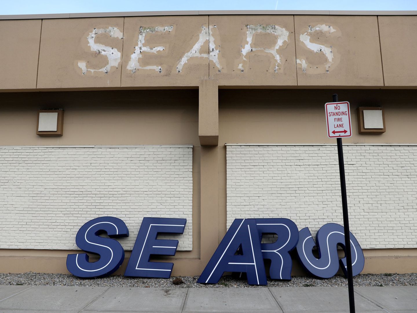 Una tienda cerrada de Sears. (Reuters)