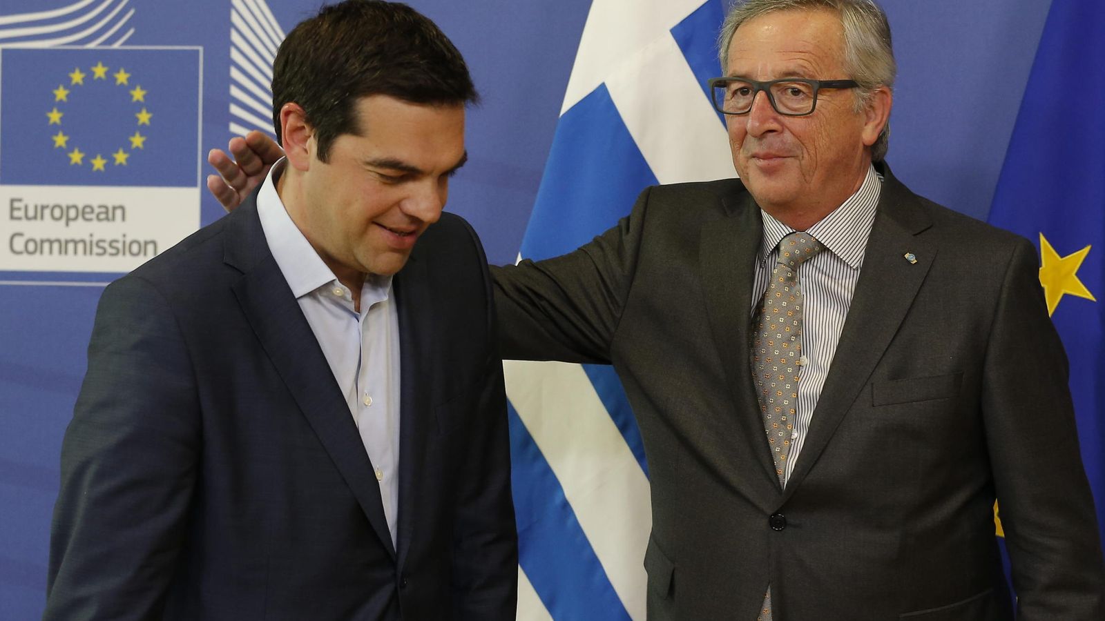 Foto: Jean-Claude Juncker (d) y el primer ministro griego, Alexis Tsipras. (EFE)