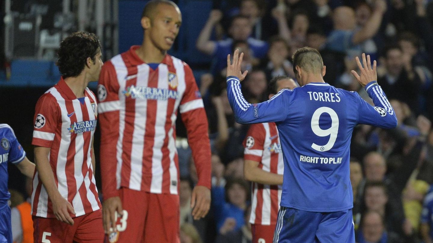 Torres, pidiendo perdón tras el 1-0.
