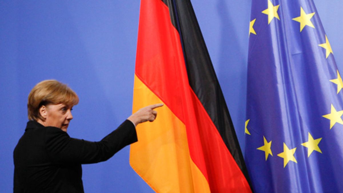 Alemania y Francia deciden 'rescatar' a España para evitar que lo haga China