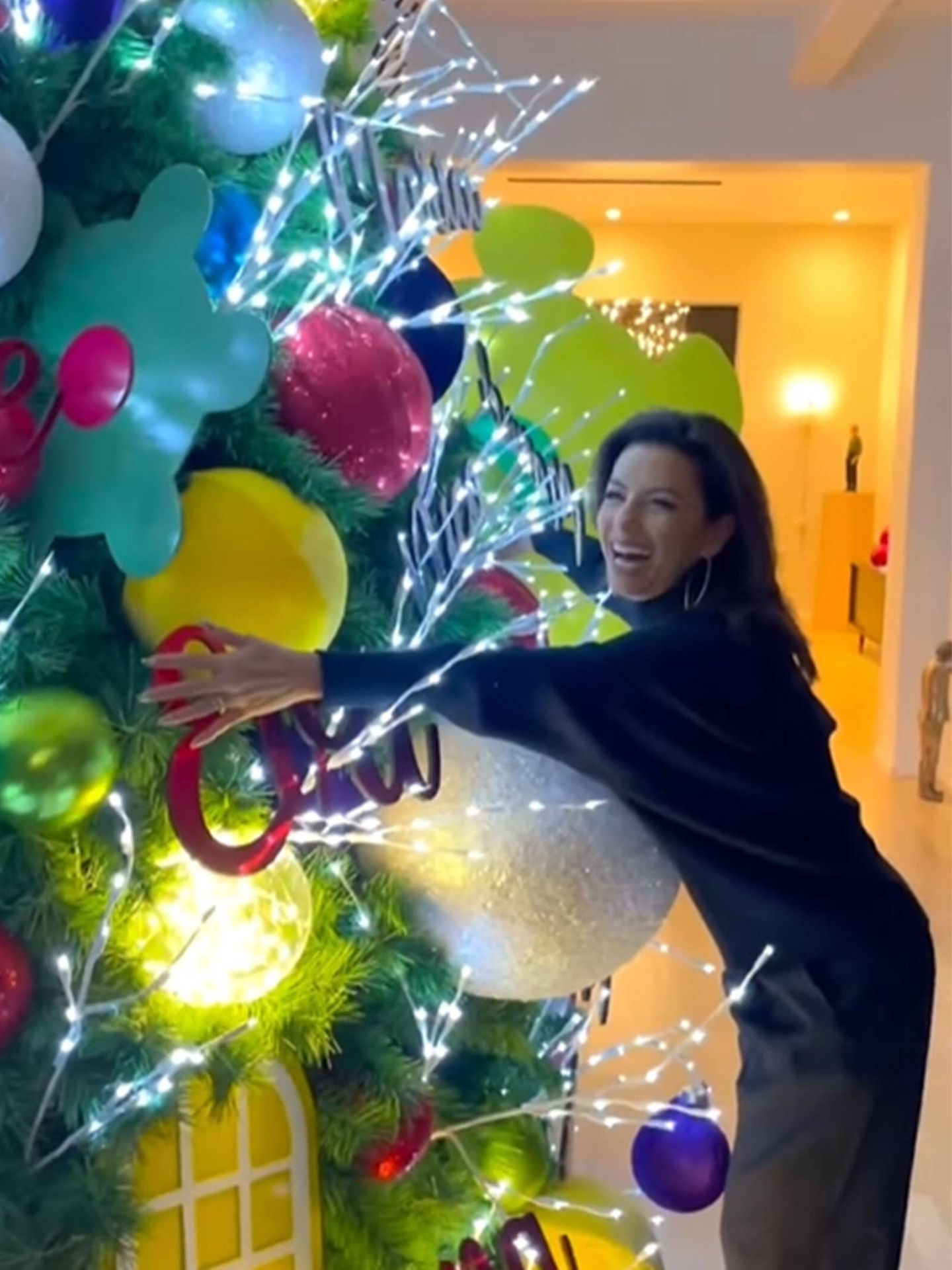 La decoración del árbol de Navidad de Eva Longoria. (Instagram @evalongoria)