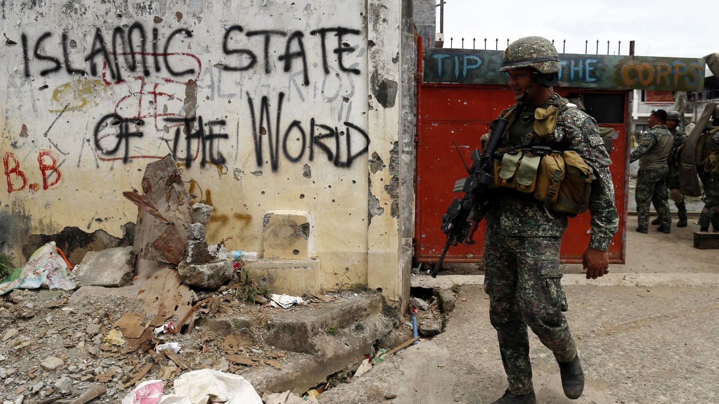 Un soldado en una calle de Marawi (EFE)