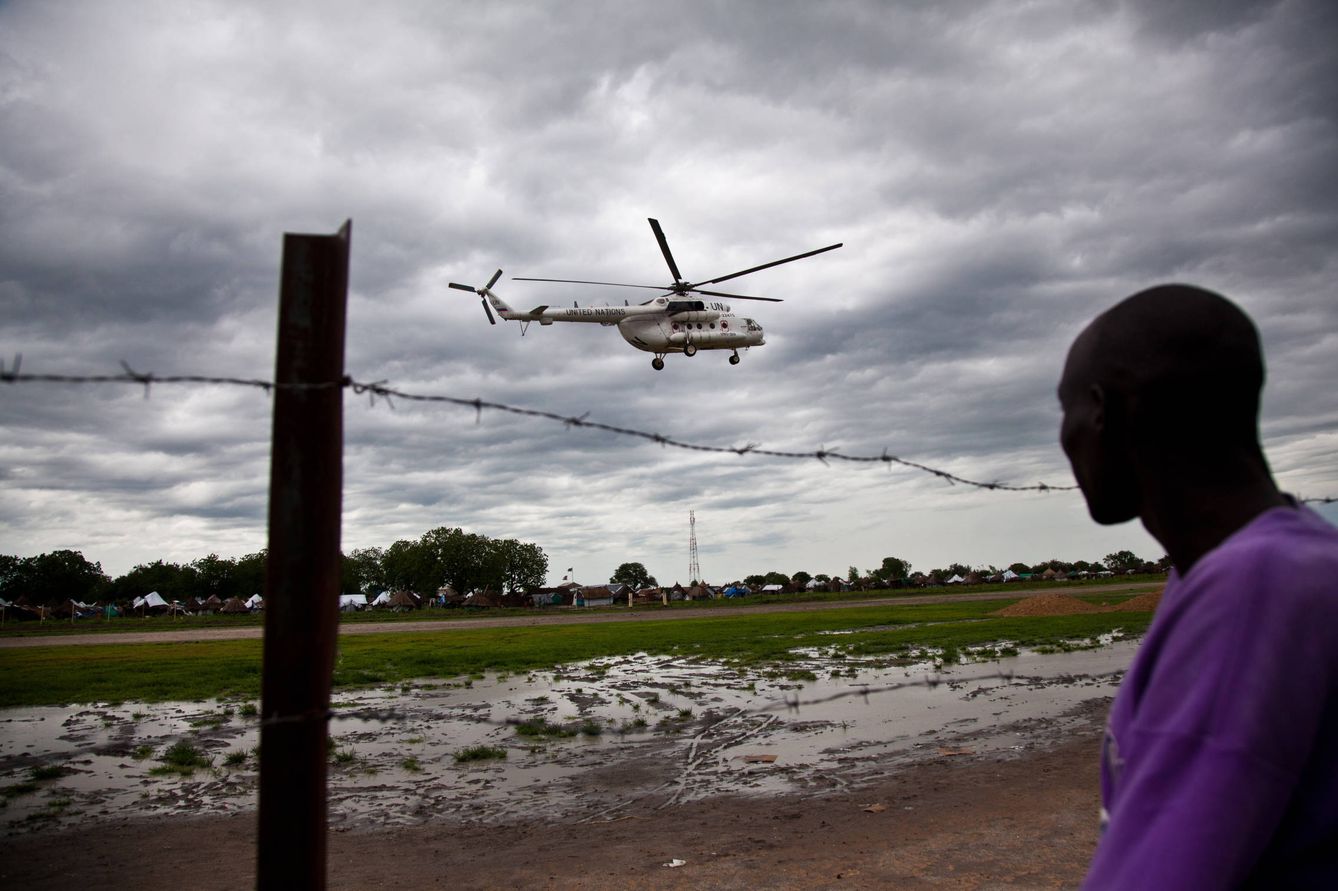 Un helicóptero de la ONU aterriza en Pibor, Sudán del Sur, en julio de 2012. (Reuters)