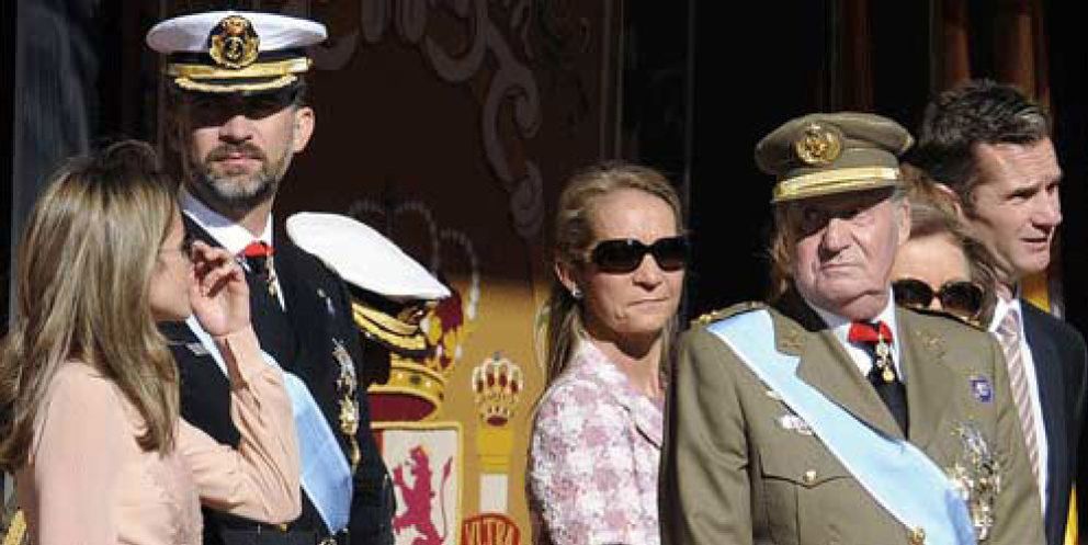 Foto: La Monarquía cae al sexto puesto en valoración popular; la Guardia Civil, la más puntuada