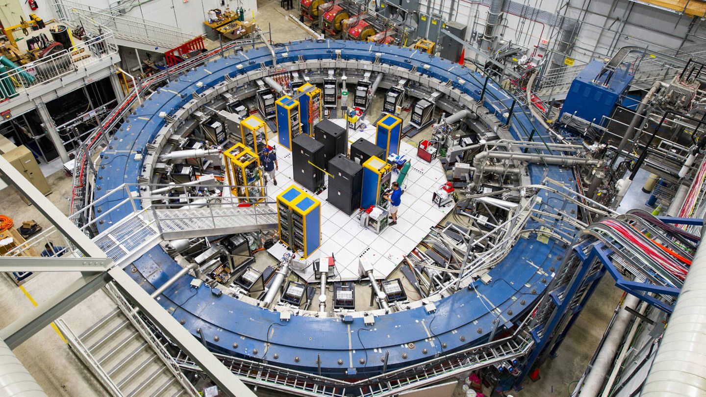 El anillo de almacenamiento magnético del experimento Muon G-2 en el Fermilab, uno de los pocos laboratorios del mundo donde se crean antiprotones.