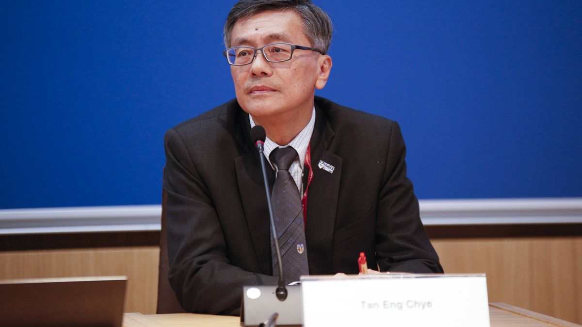 El rector de la mejor universidad de Asia: “Mucha gente de 40 a 55 perderá su trabajo”