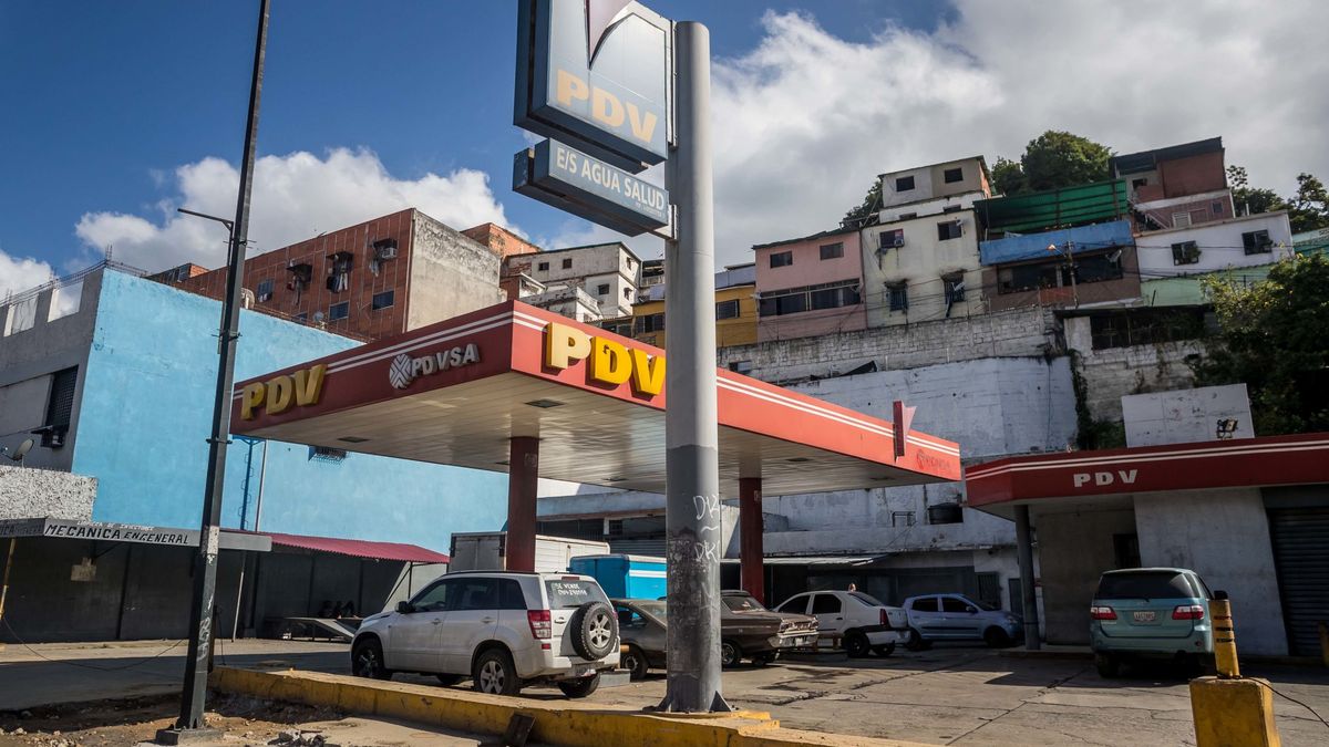 Sangre, sudor y miseria: Venezuela se quedará sin divisas en dos años