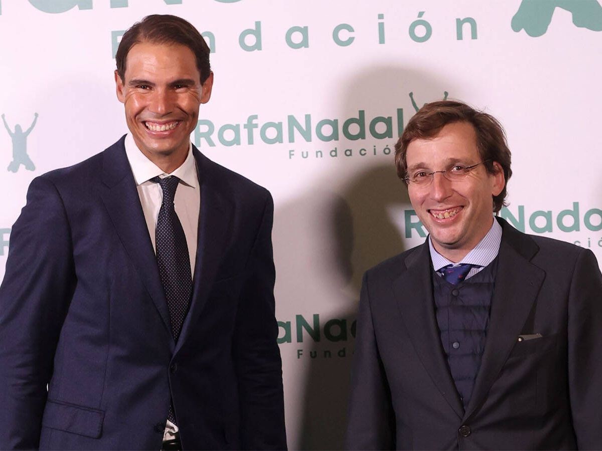 Foto: Rafael Nadal y José Luis Martínez-Almeida. (EFE/Kiko Huesca)
