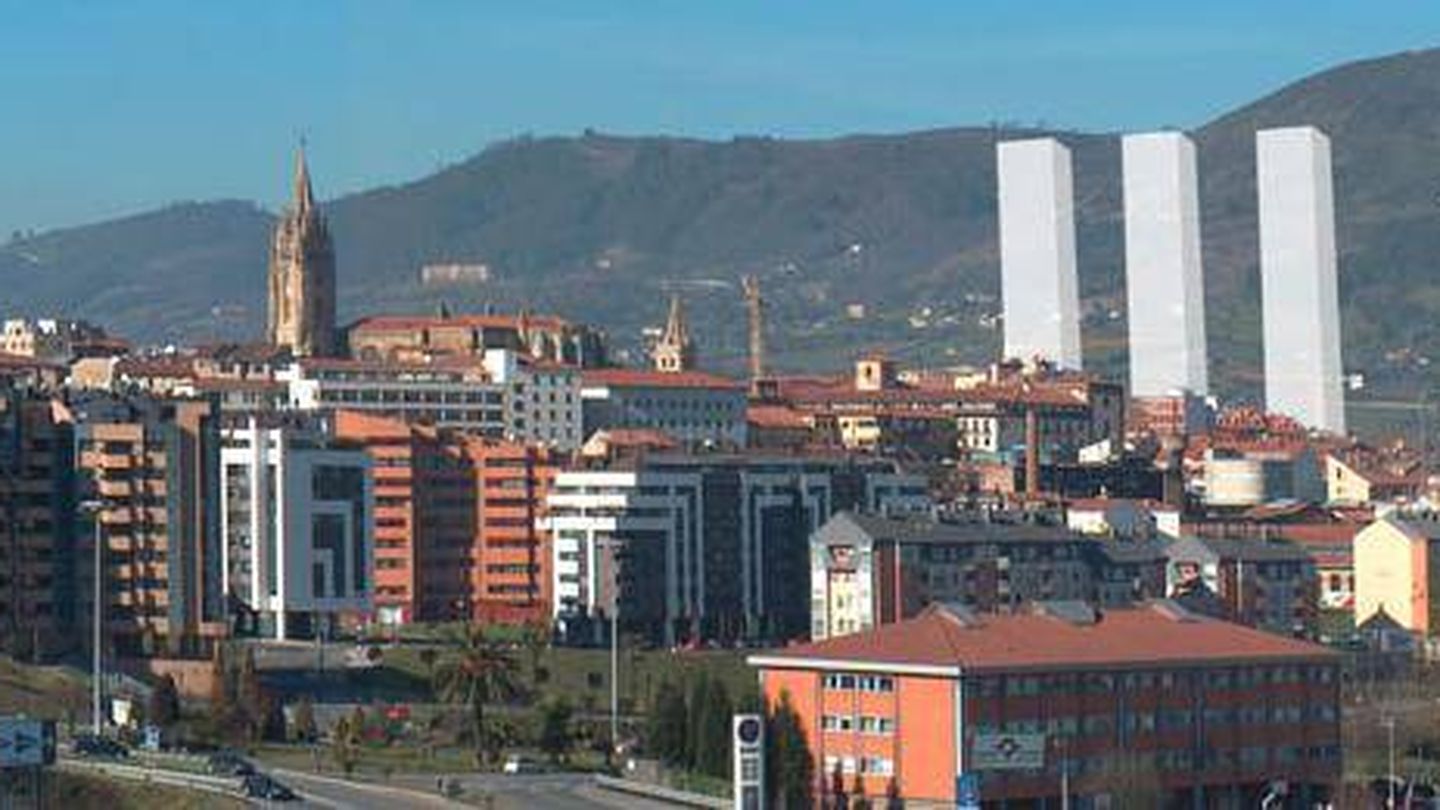 Recreación vecinal de los rascacielos de Calatrava y la Catedral de Oviedo  