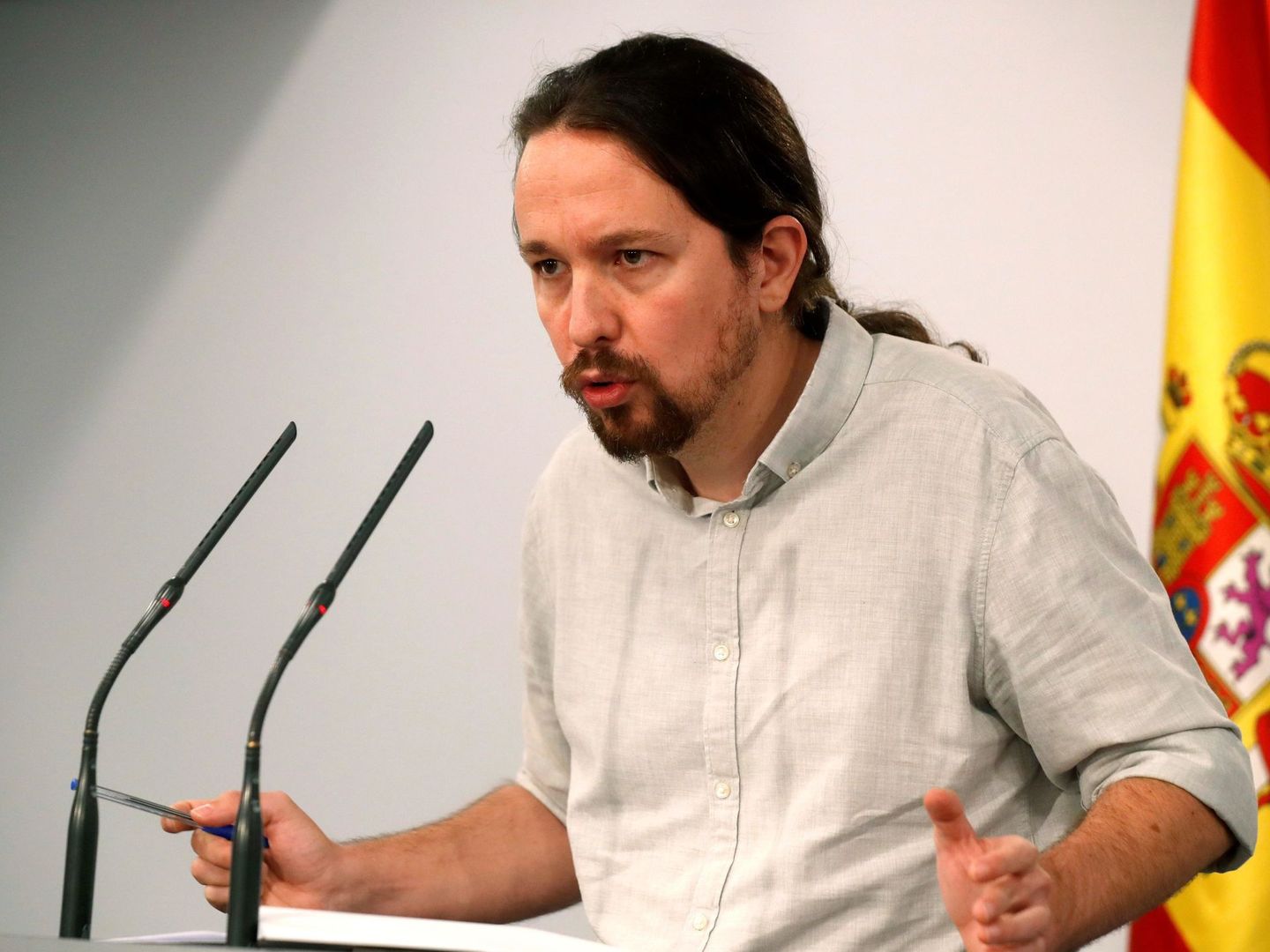 El secretario general de Podemos, Pablo Iglesias, en una rueda de prensa en el Palacio de la Moncloa. (EFE)