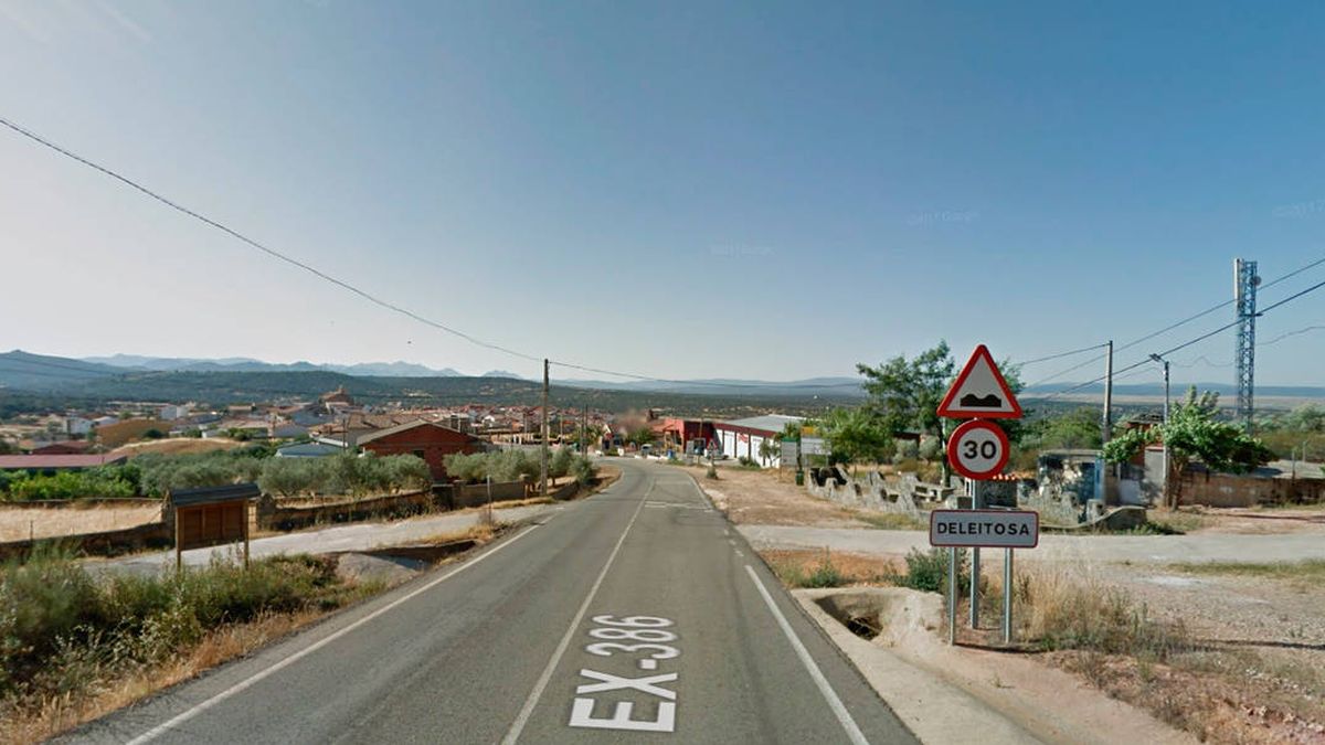 Un pueblo de Cáceres prohíbe comer chuches y pipas por la calle por coronavirus