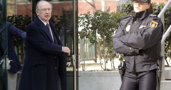 Foto: El expresidente de Caja Madrid Rodrigo Rato, a su salida de la sede de la Audiencia Nacional. (EFE)
