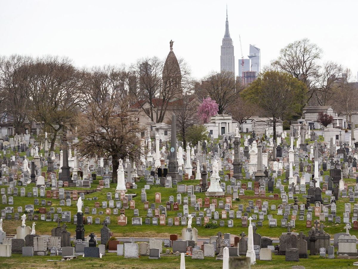 Foto: Cementerio Calvary en Nueva York. (EFE)