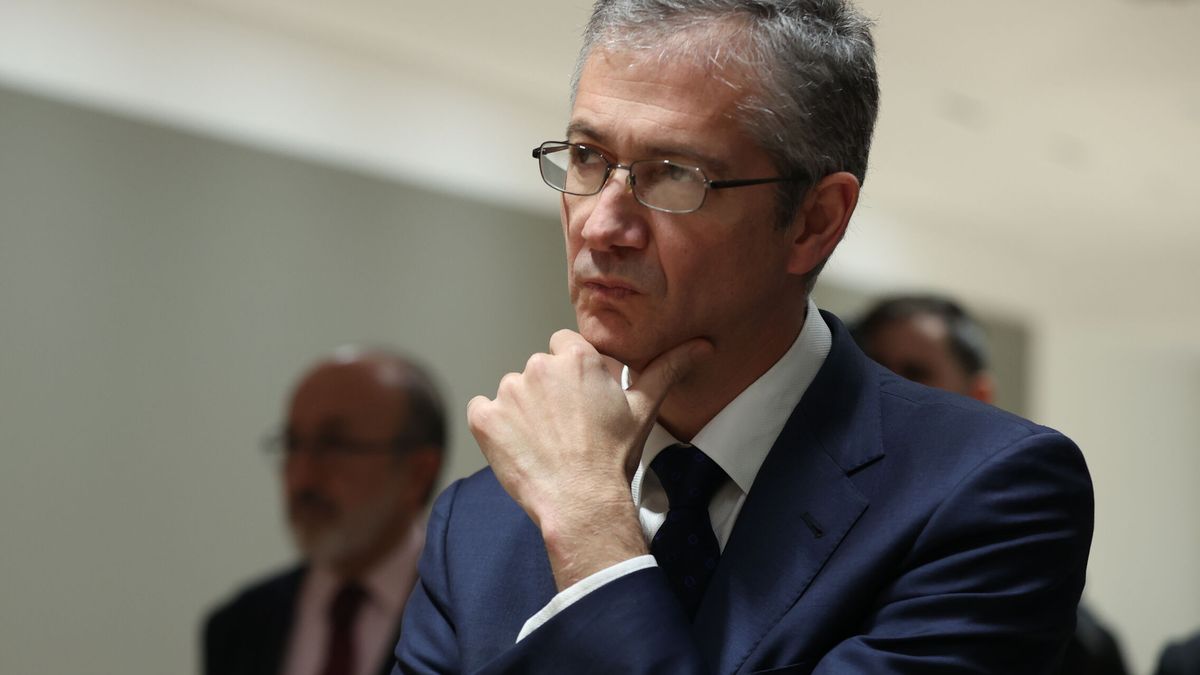 Gamarra y Calviño ultiman un acuerdo para que el PP elija un consejero del Banco de España