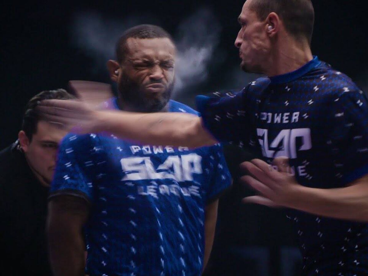 Foto: Dos concursantes se golpean durante un encuentro de 'slap figthing'. (UFC)