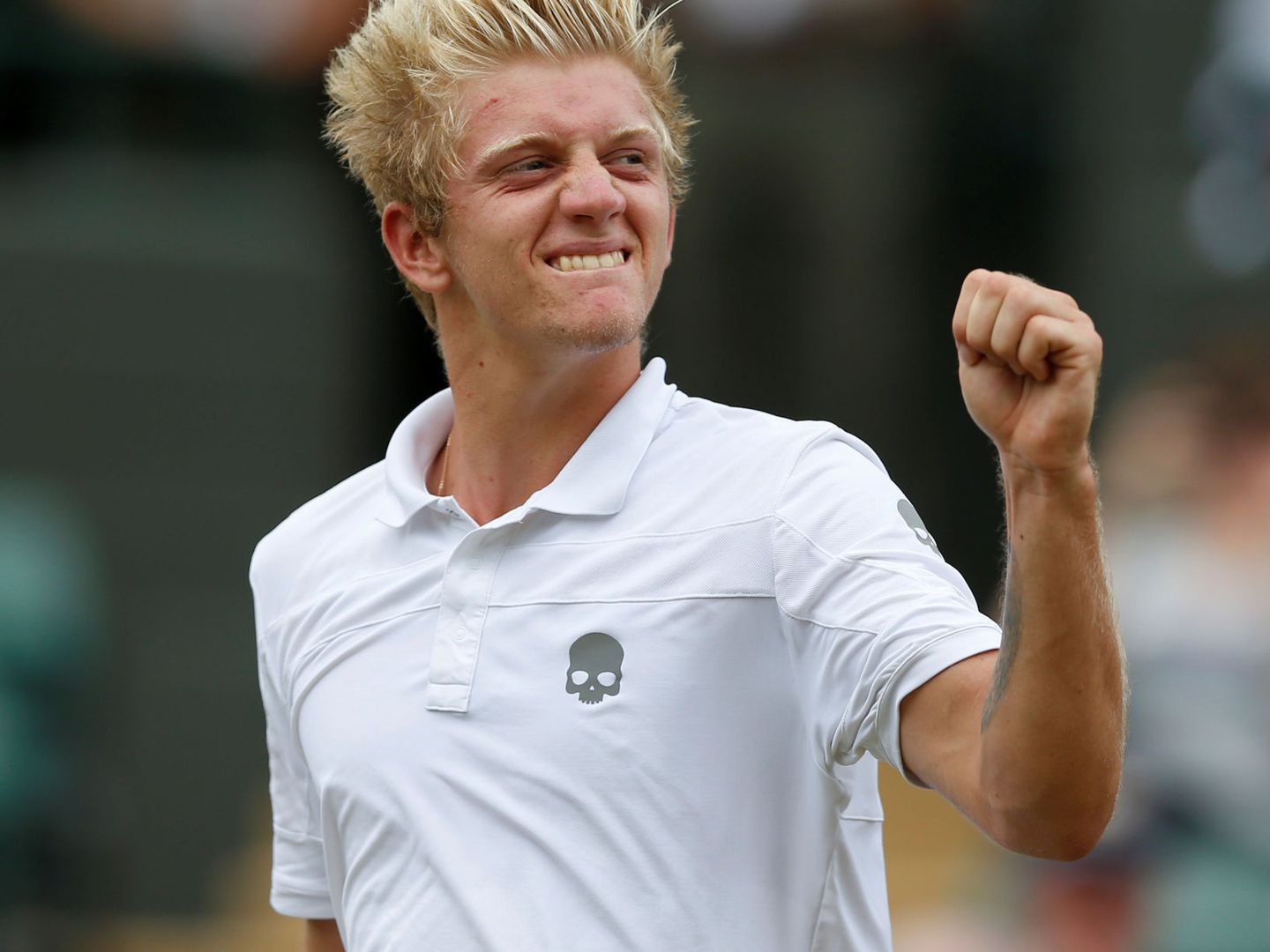 Alejandro Davidovich celebra con rabia un punto en Wimbledon. (Reuters) 