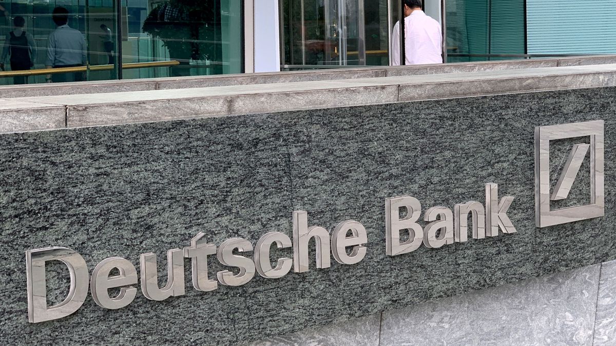 Deutsche Bank pierde 4.116 M por los costes de reestructuración