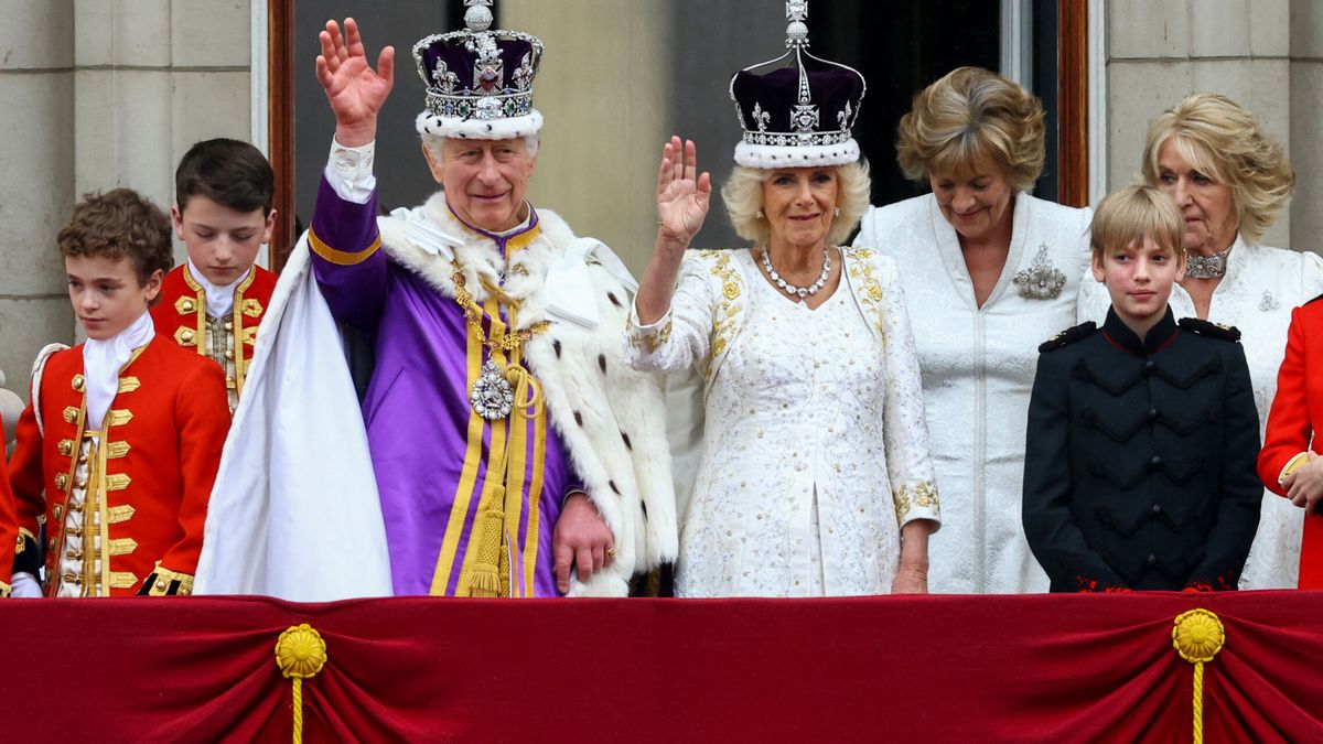 La marquesa de Lansdowne, mano derecha de la reina Camila en la coronación (y no, no es su hermana)