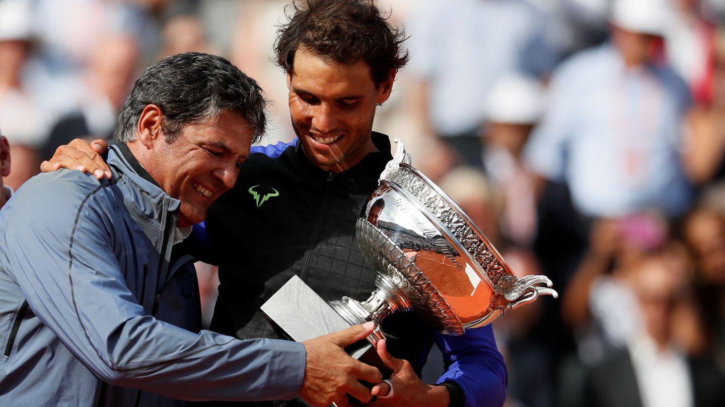 Rafa y Toni Nadal, tras conquistar este año Roland Garros.