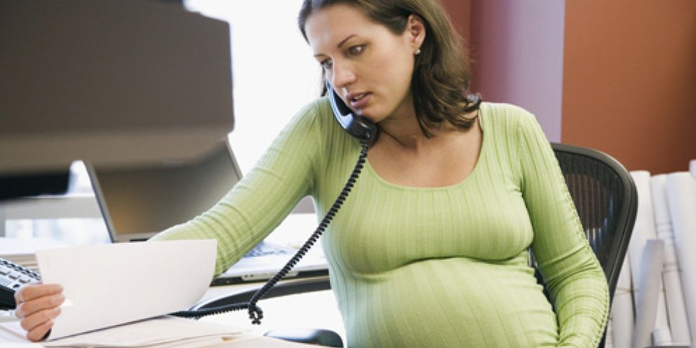 Foto: Trabajar el último mes de embarazo es tan perjudicial como fumar
