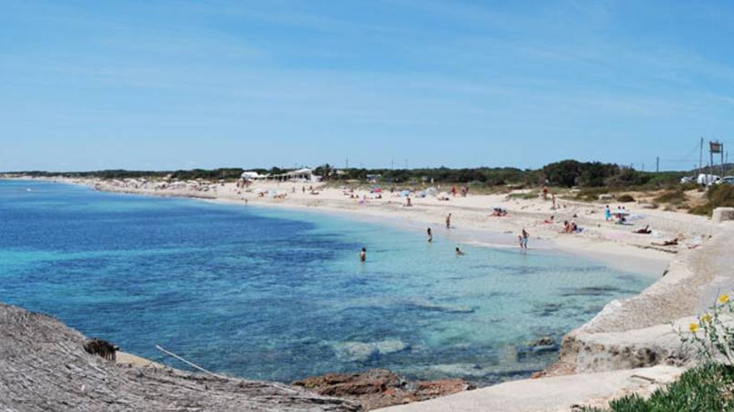 Playa de Es Cavallet, en Sant Josep de Sa Talaia, Ibiza. 
