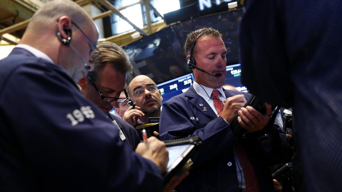 Wall Street se acelera con la caída del paro en una jornada de compras en los mercados