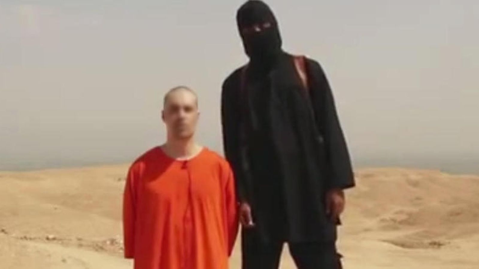 Foto: Fotograma del vídeo donde el terrorista ejecuta al periodista James Foley (AP)