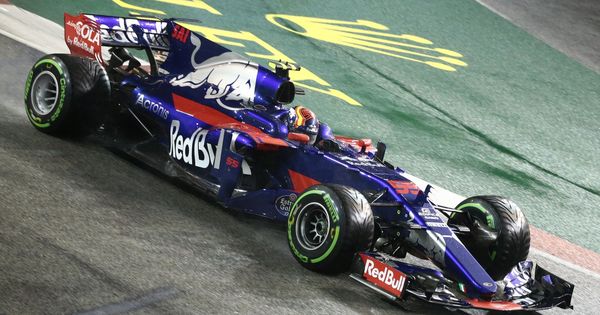 Foto: Carlos Sainz impresionó más que nunca al volante del Toro Rosso al ser cuarto en Singapur. (EFE)