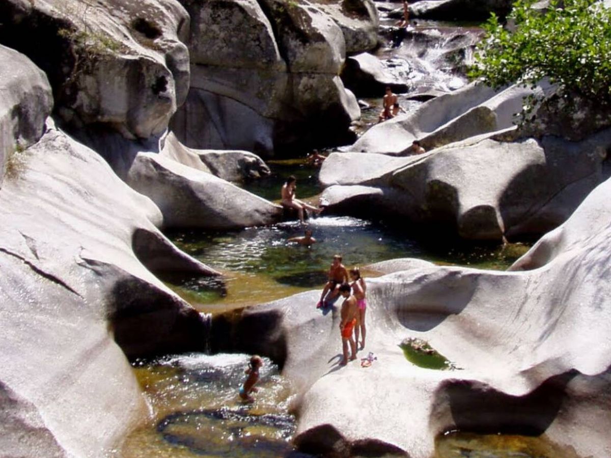 Foto: Las piscinas naturales de Los Pilones. (Turismo Valle del Jerte)