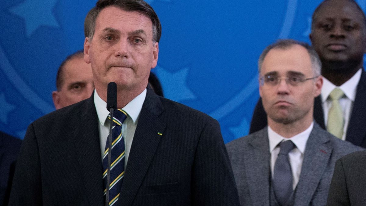 Bolsonaro, ante el aumento de muertes en el país: "Lamento, pero ¿qué quieren que haga?"