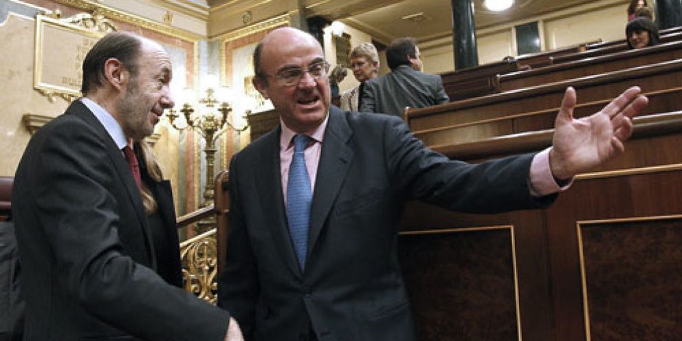 Foto: Rubalcaba acusa a Rajoy de mentir sobre el déficit para imponer su tijeretazo