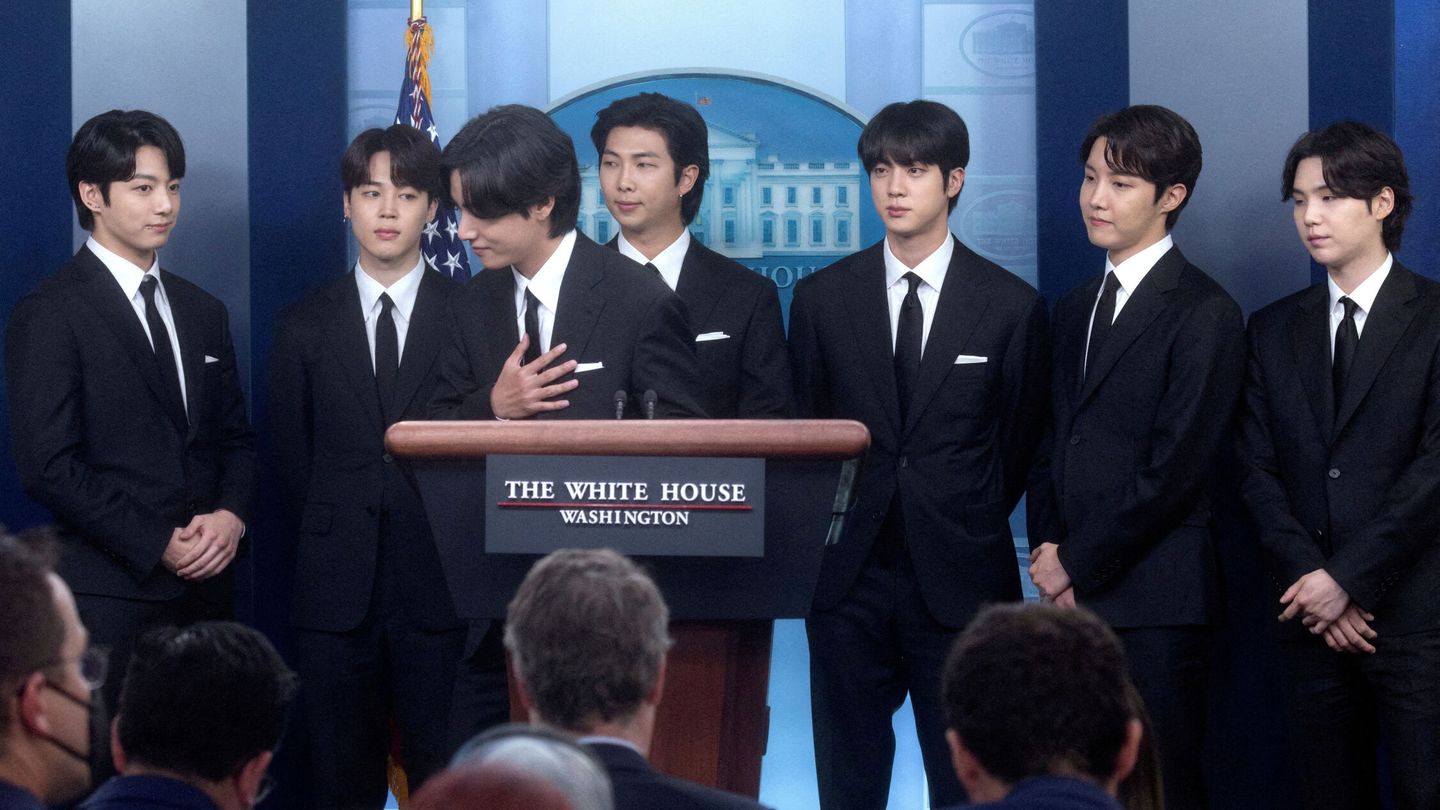 Los miembros de BTS, durante su visita a la Casa Blanca. (Reuters/Leah Millis)