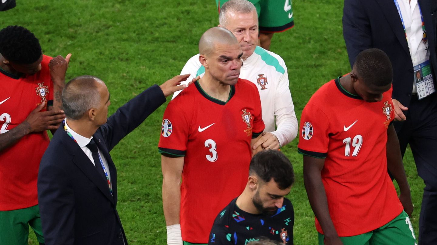 Pepe, decepcionado con la eliminación de Portugal. (EFE/Christian Bruna)