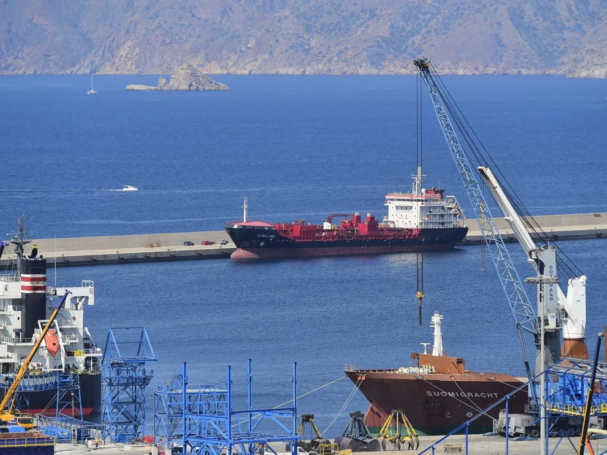 Foto: Vista del puerto de Cartagena. (EFE/Juan Carlos Caval)