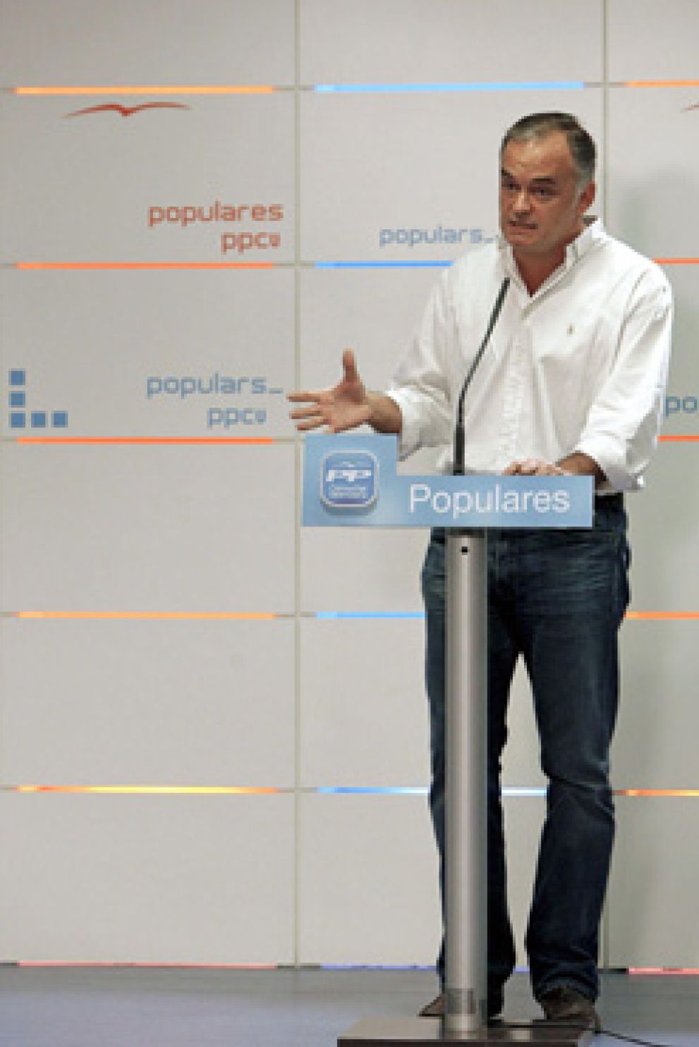 Foto: González Pons llama "mentiroso" e "indecente" a Zapatero por asegurar que no había crisis