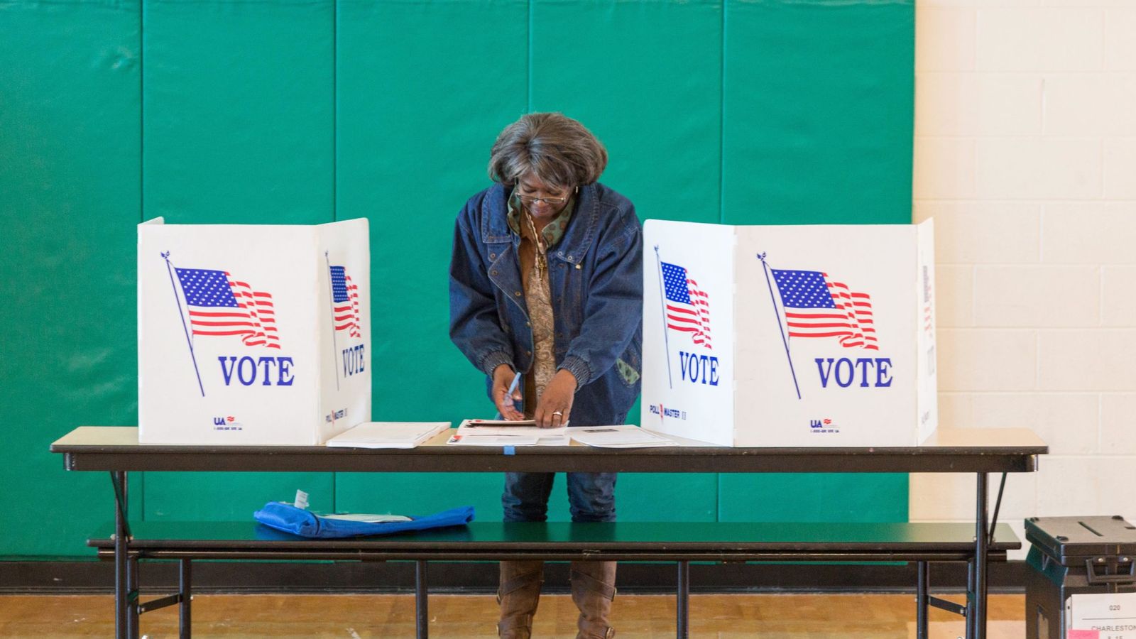 Foto: Una mesa electoral en un centro de votación en Carolina del Sur (EFE)