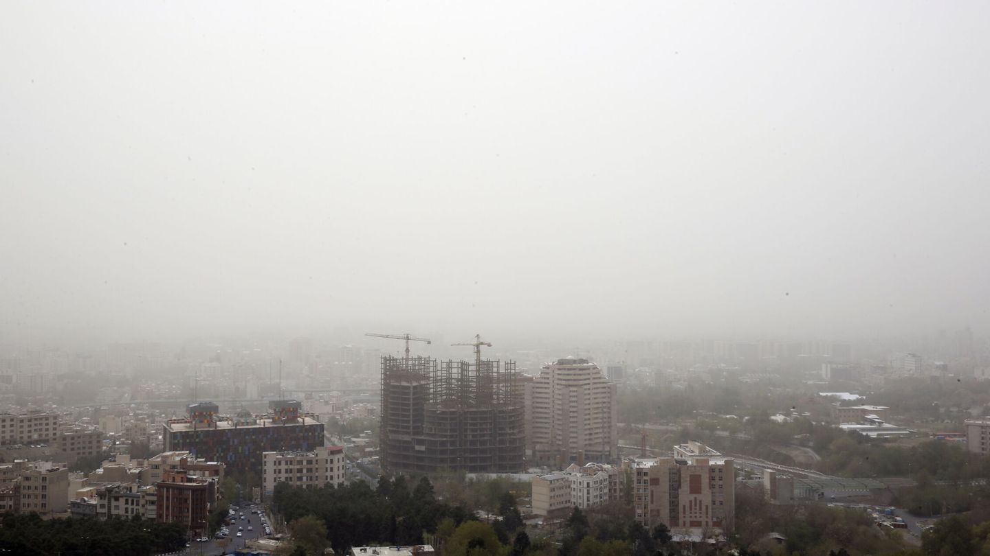 Contaminación en Teherán. (EFE/EPA/Abdein Taherkenareh)