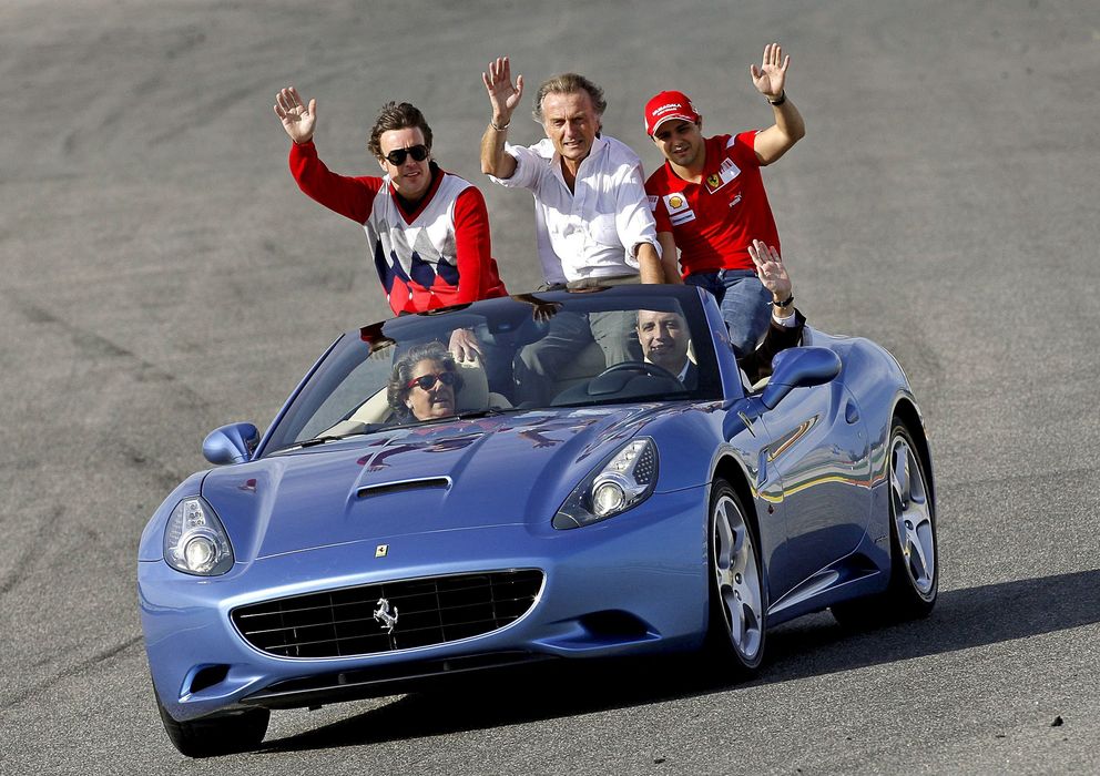 Foto: Camps y Barberá a bordo de un Ferrari California junto a Fernando Alonso y Felipe Massa