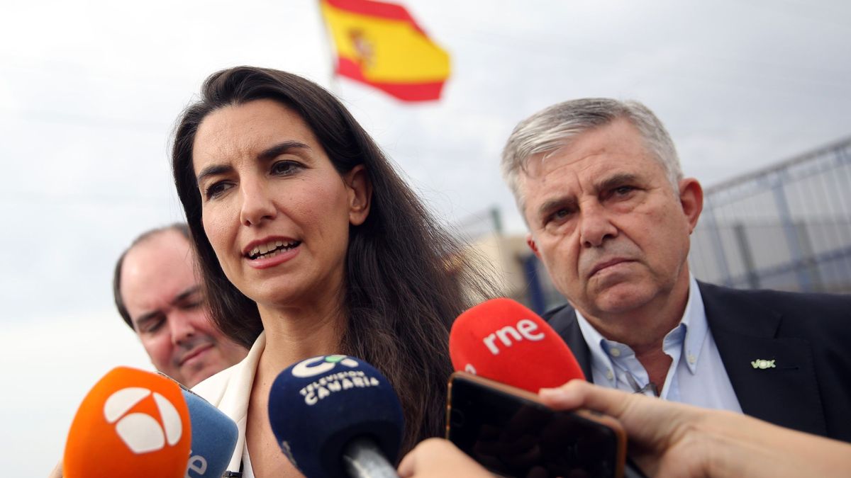 "Carroñeros": PSOE y Podemos denuncian el acto de Vox frente a un centro de menores